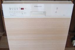 Myčka nádobí ELECTROLUX ESI 6241 (široká)