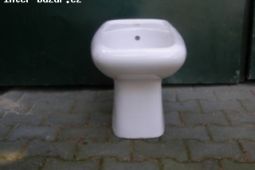 Darujeme zánovní bidet