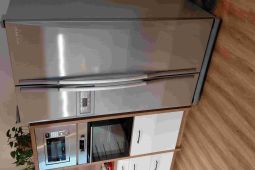 Americká lednice s mrazákem Daewoo.